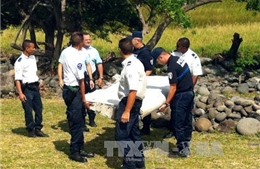 Malaysia tuyên bố mảnh vỡ tại đảo Reunion là cánh Boeing 777